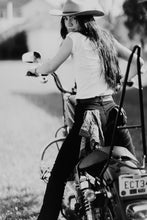 Load image into Gallery viewer, Fine Art Photography-Come Play
This fine art photography piece named "Come Play" was part of a portrait series shot in Texas. This is a limited edition, hand-signed piece with a certificate of authenticity.
E D I T I O N:
1/25